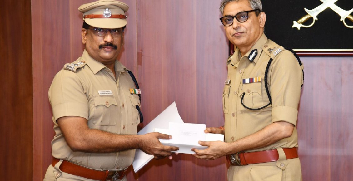 COP Gave Birth day wishes to Police personnel (1)